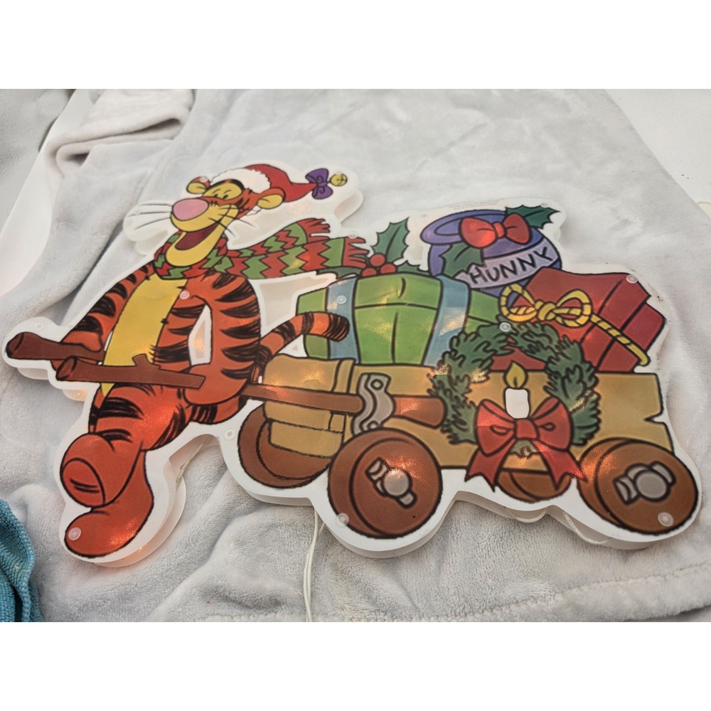 VTG Disney Tigger Sculpture Glimmer Glow Christmas Decor 20'' Lighted Works